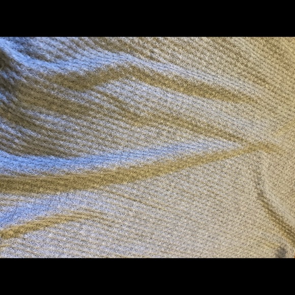 Light gray knit tyed button up sweater - Picture 5 of 5